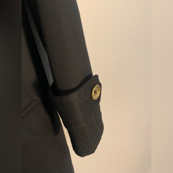 COACH Black Coat with Gold Closure & Black Concealed Buttons 🖤🍂 - Picture 6 of 6